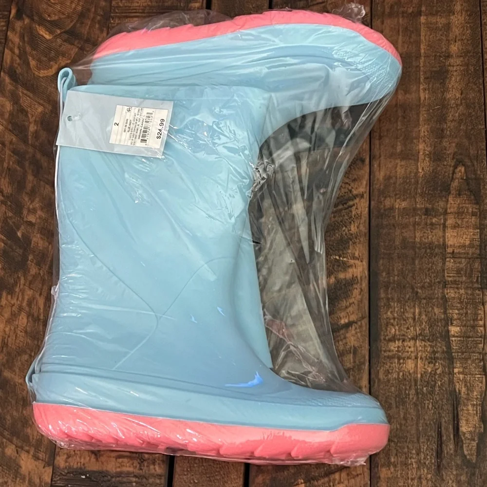 Cat & Jack slip on Rainboots size 2